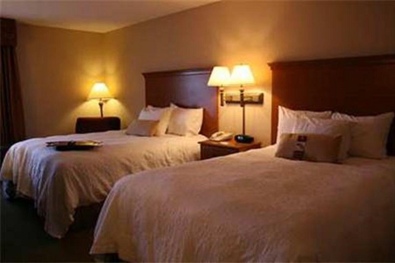 Hampton Inn Eau Claire Exterior foto